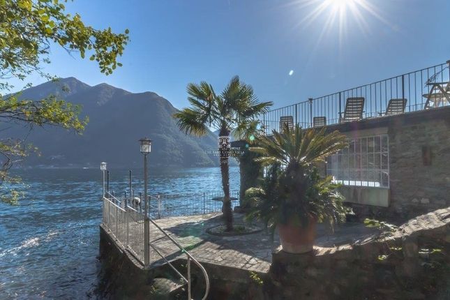 Detached house for sale in 22010 Argegno, Province Of Como, Italy
