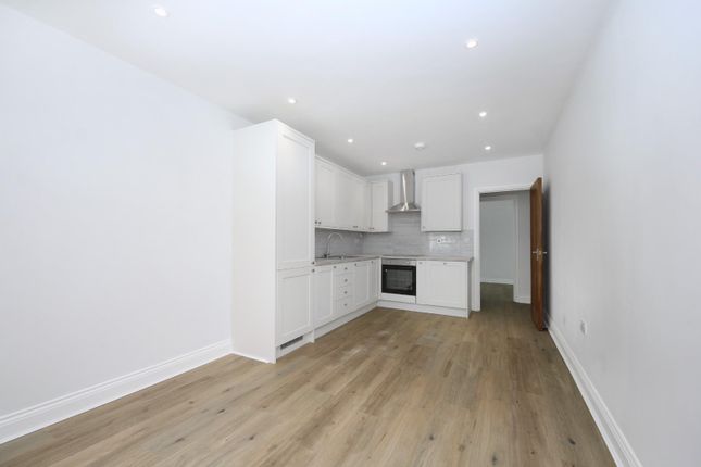 Flat 10, 79, Church Road, London photo 2
