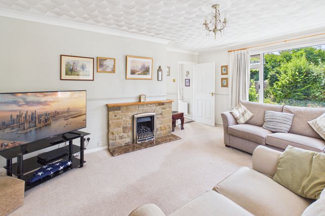 33, Rembrant Way, Bury St Edmunds photo 2