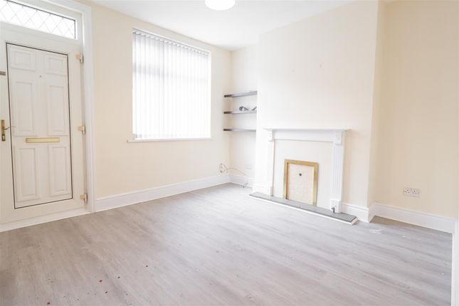 Terraced house to rent in Stanley Road, Nuneaton