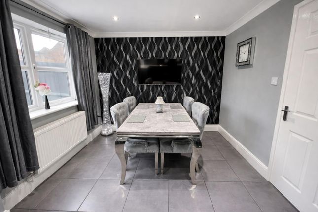 15, Boseley Way, Cinderford photo 3