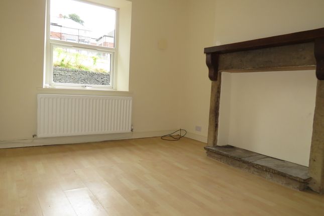 28, Wakefield Road, SOWERBY BRIDGE photo 3