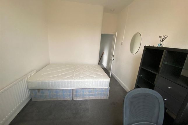 22 Kensington Road, Coventry photo 5