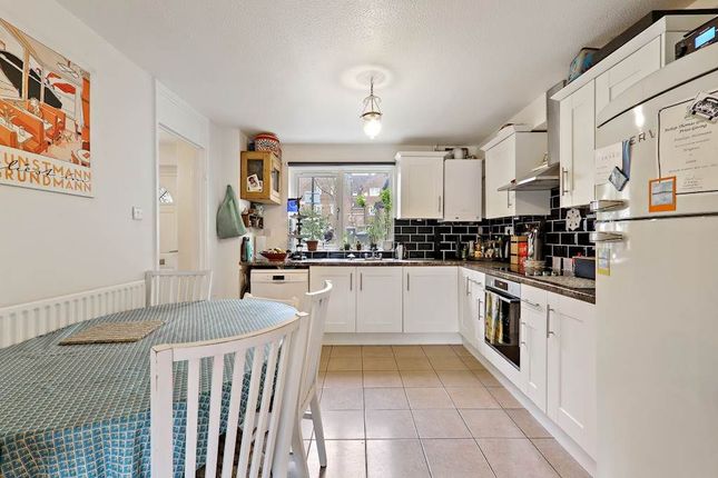 Terraced house for sale in St. Vincent Close, London