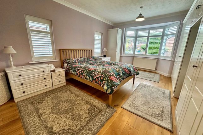 19, Hazel Avenue, Hampshire photo 4