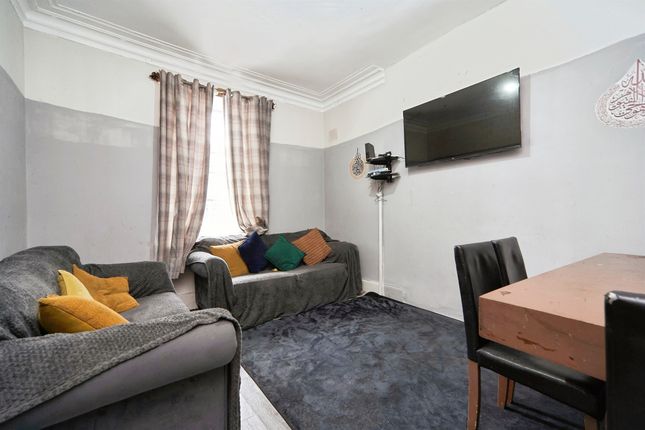 19, Wensleydale Road, Bradford photo 3