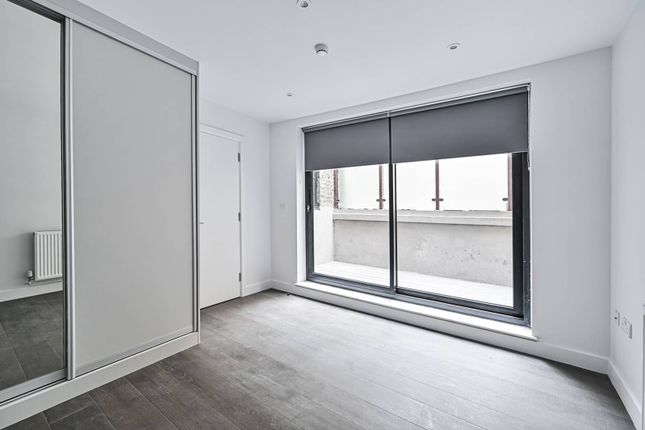 Thumbnail Flat to rent in Commercial Street, Spitalfields, London
