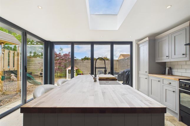 15, Tudor Close, Brough photo 4