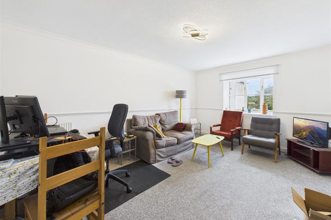 Flat 8, St Johns Court, St. Johns Street, Hayle photo 2