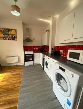 Flat 6 186, Goswell Road, London photo 5