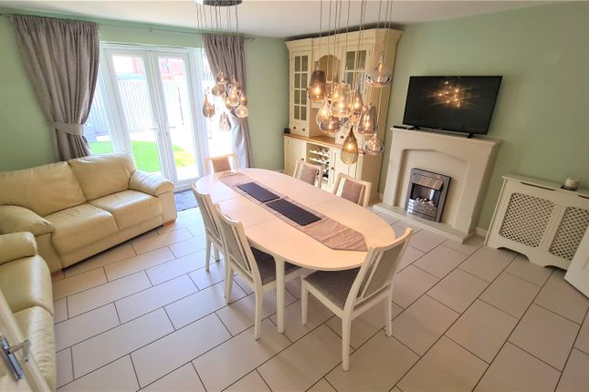 8, Edward Phillipps Road, Loughborough photo 3