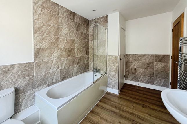 15 St. Johns Road, Helston, Cornwall photo 4