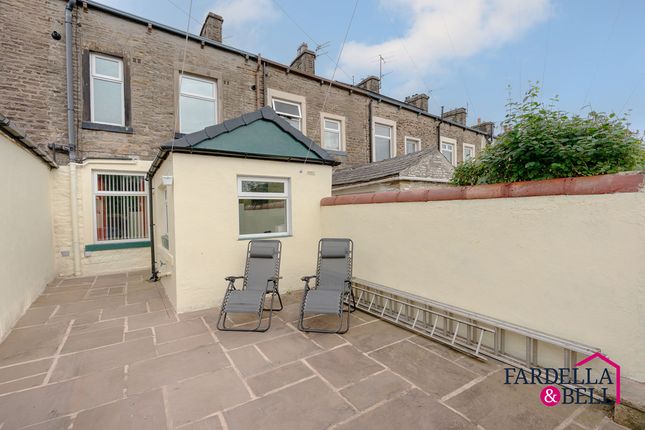 Skipton Road, Colne photo 4