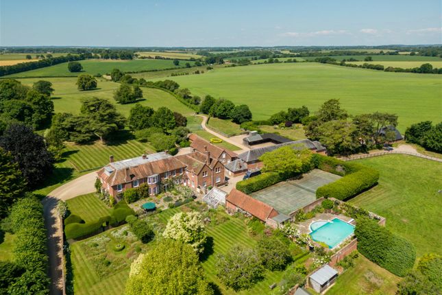 Country house for sale in Chieveley, Newbury