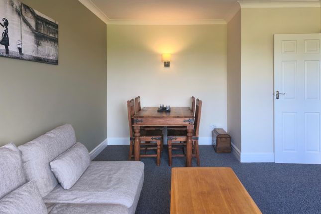 61, Minehead Avenue, Sully photo 3