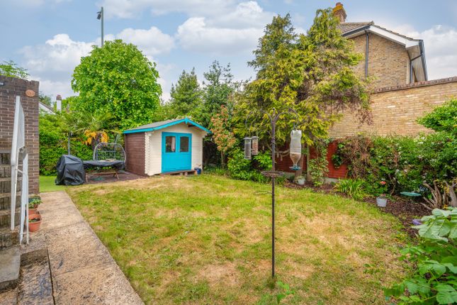 42, Horne Road, Shepperton photo 4