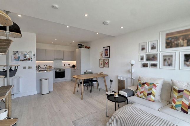 Flat 109 Himalaya Building, 11 Norah Smyth Road, London photo 2