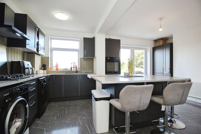 21, Cross Heath Grove, Leeds photo 3