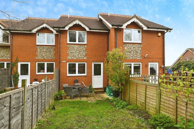 Terraced house for sale in Beaconsfield Way, Earley, Reading