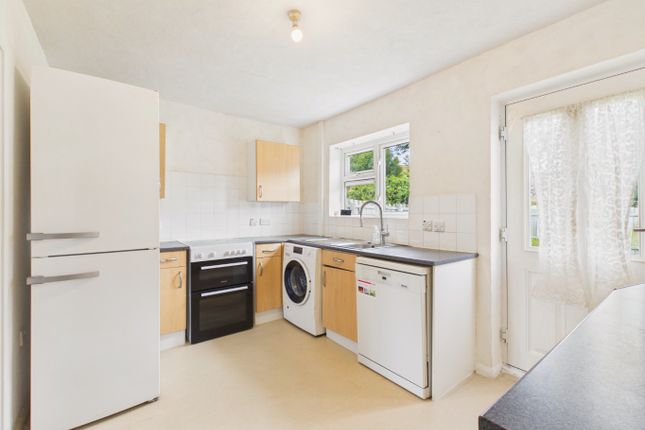 144, Waveney Road, Hull photo 4