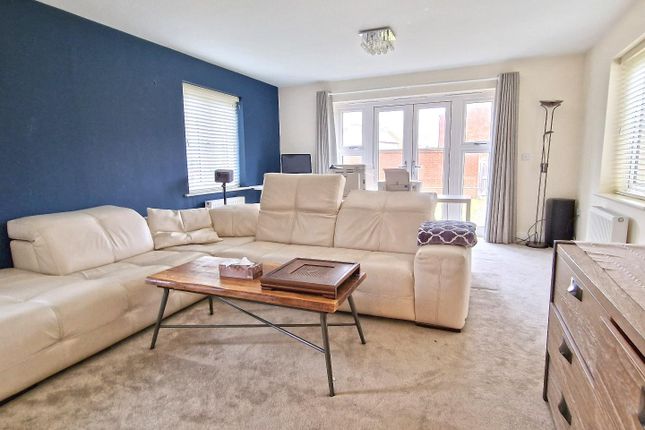 162, Whitelands Way, Bicester photo 4