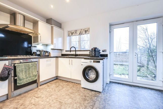 92, Horsforde View, West Yorkshire photo 2