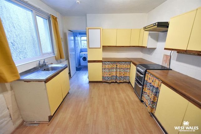 38, Dartmouth Street, Milford Haven photo 4