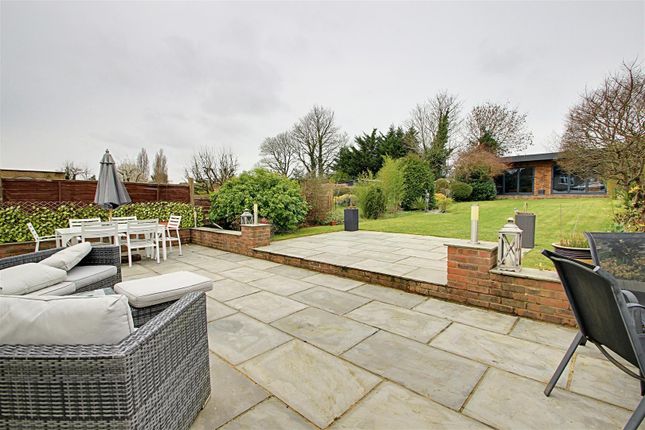 93, Toms Lane, Kings Langley photo 3