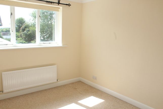8, Beales Farm Road, Hungerford photo 4
