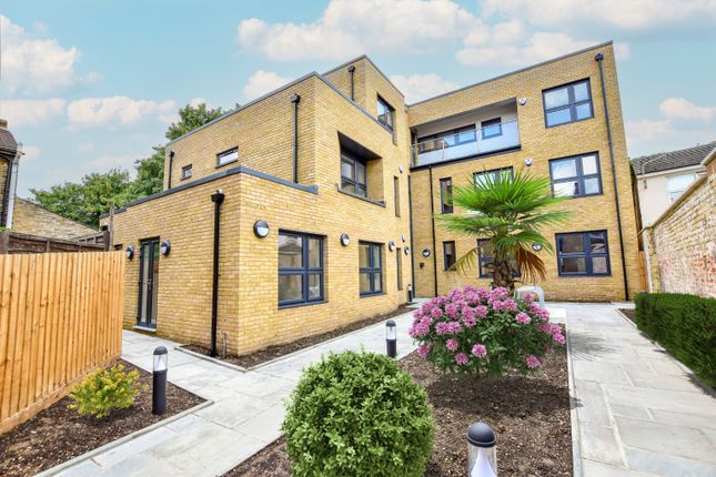 Flat for sale in James Yard, Queens Road, Watford