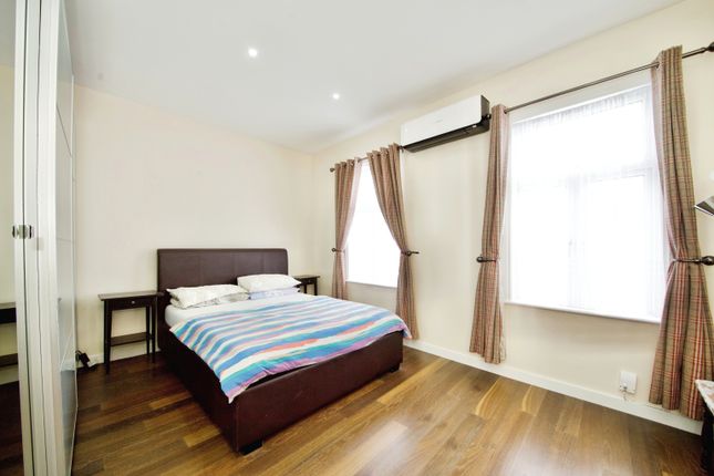 Terraced house for sale in Thorne Close, Leytonstone, London