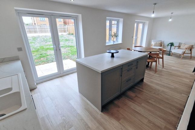 Plot 211 The Everingham, Belfry Way, Ripley photo 3