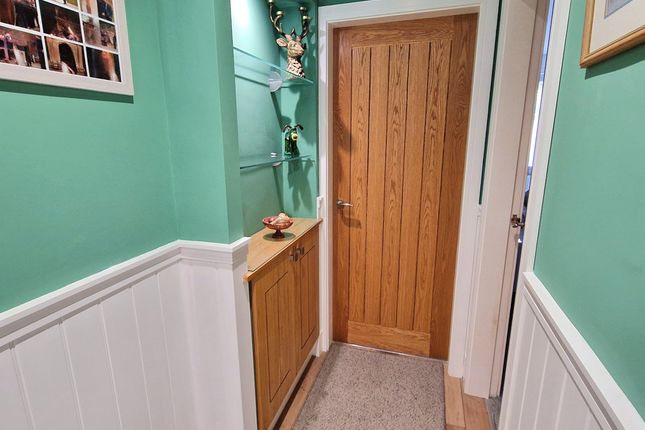 22, LABURNUM DRIVE, PORTHCAWL photo 4