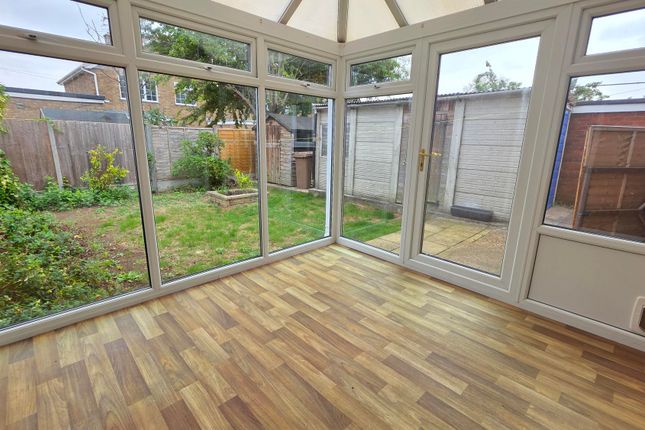 10, St Michaels Walk, Sleaford photo 3