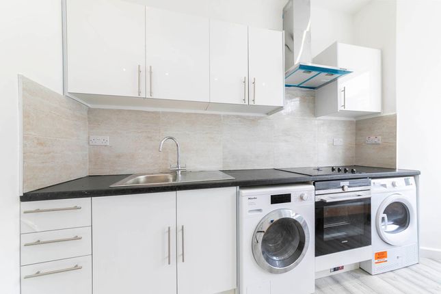 24, Callcott Road, London photo 2
