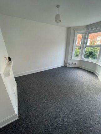 57 Tennyson Road, Cowes photo 4