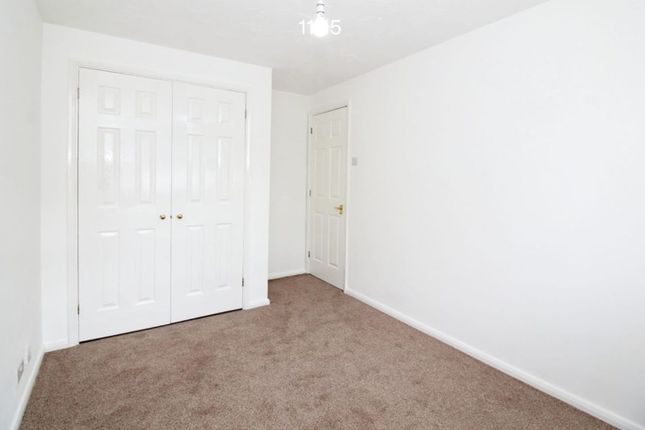 Flat to rent in Cuthberga Close, Barking