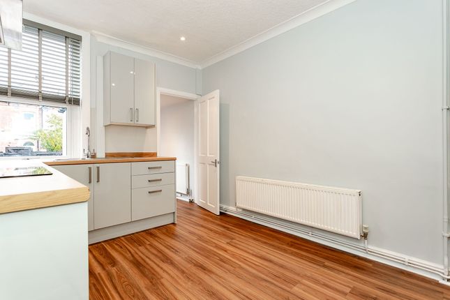 34 Chatsworth Place, Harrogate photo 5