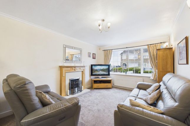 1, Manor Farm Close, Bingley photo 3