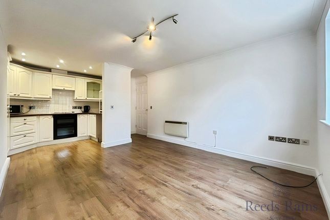 4 Wilmslow Court,, Sagars Road, Cheshire photo 4