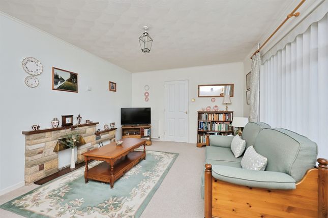 2, Larch Grove, Dereham photo 4