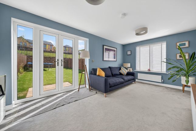 11, Blackthorn Lane, Leeds photo 4