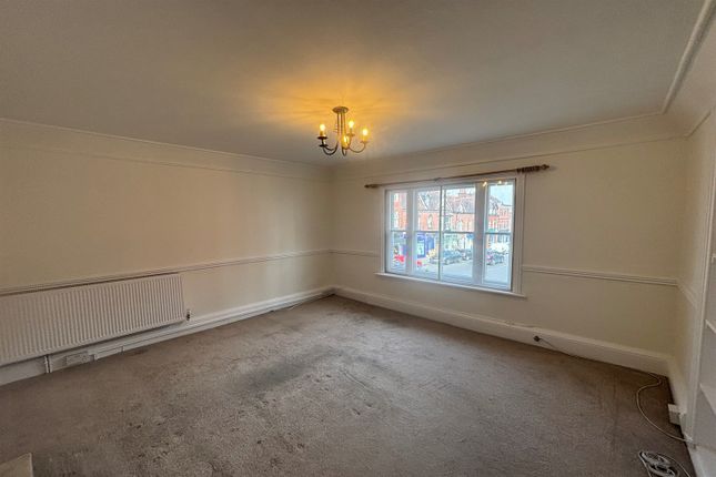 Flat 2, The Old Surgery, Rumbolds Hill, Midhurst photo 4