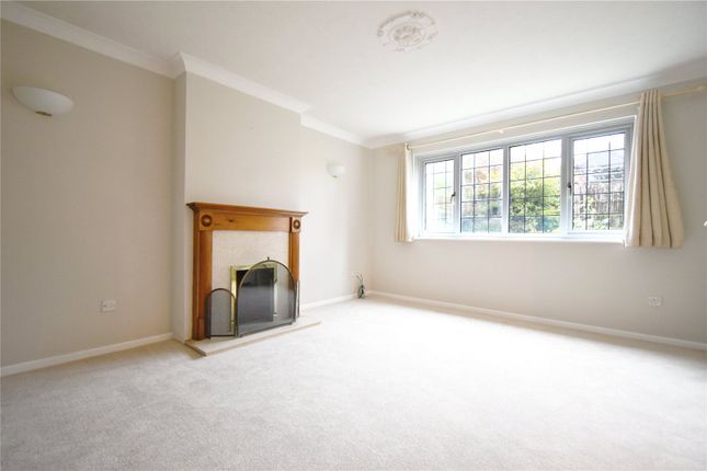 6, Mill Close, Hook photo 2