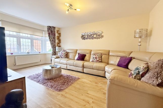 67, Ffordd Dol Y Coed, Pontyclun photo 3