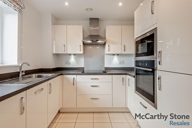 43 Eleanor House, 232 London Road, St. Albans photo 3