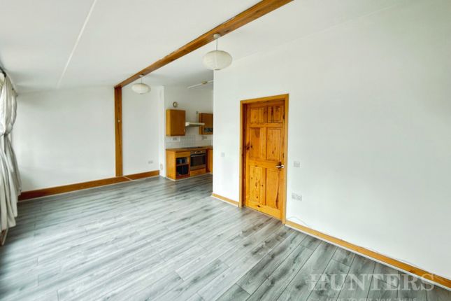 Flat 5, 3 Helios Road, Wallington photo 3