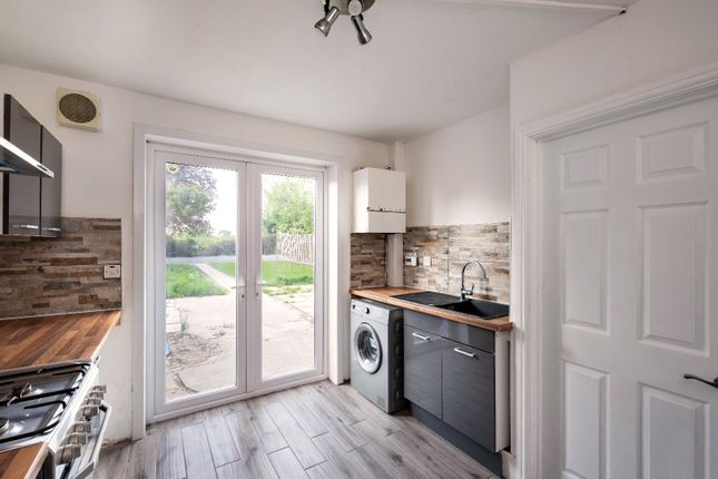 91, Burton Green, York photo 4