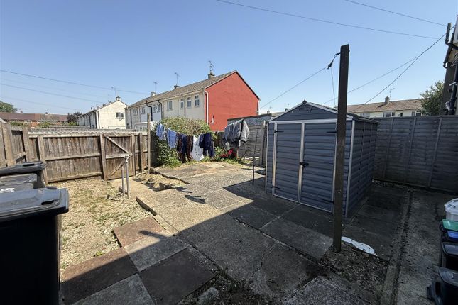 607, Queens Drive, Swindon photo 2