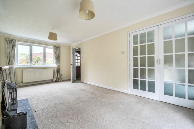 4, West Farm Close, Marlborough photo 3